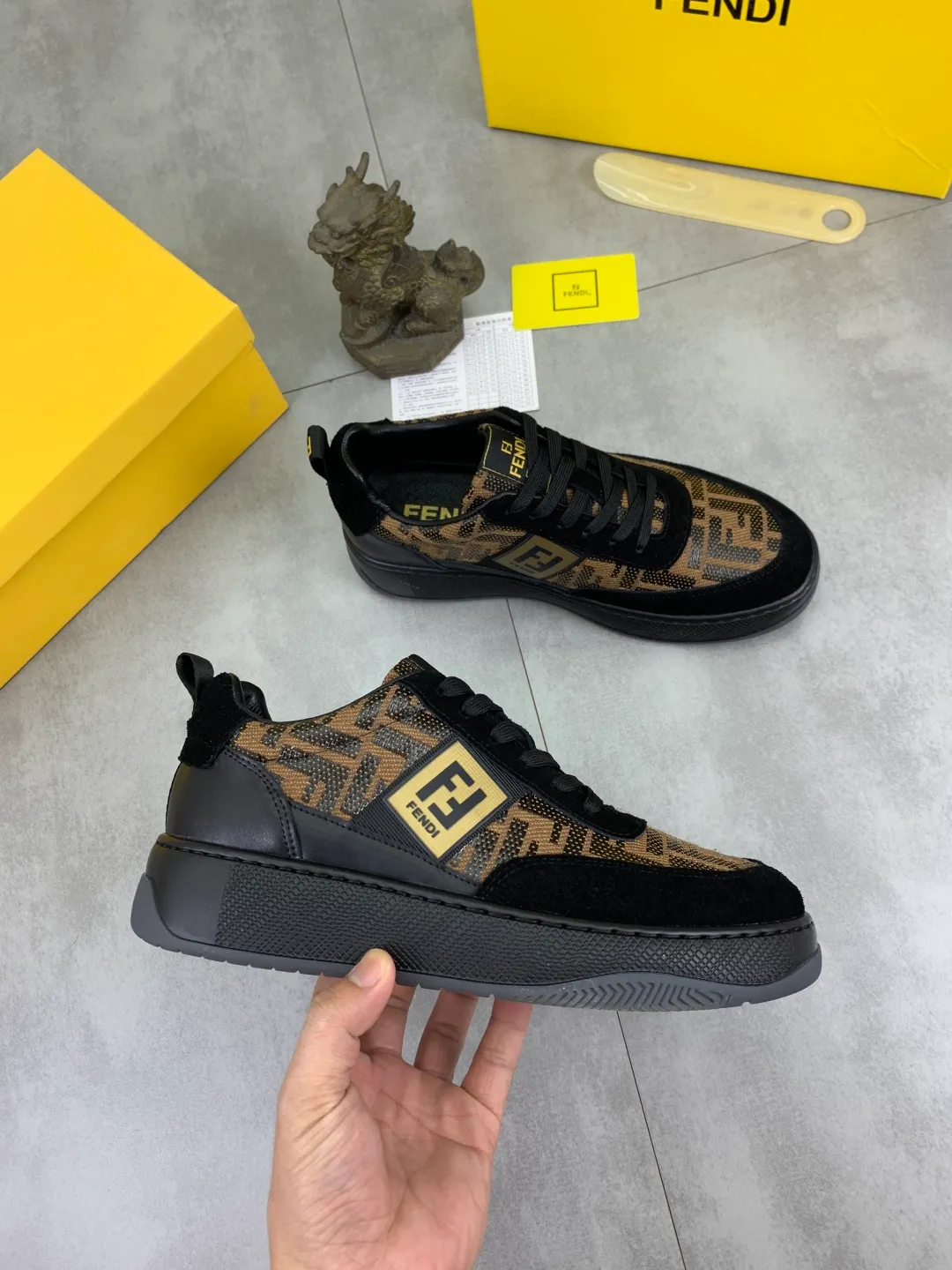 ​Men's shoes 💰P420💰[New style] Little Monster 🆘 New FENDI (Fendi) New style 🕶️🕶️Simple routing effect, showing an elegant and cool driving shoe 🎬Using imported calfskin + first-layer pigskin lining🐂Excellent material🎬Detailed workmanship 🤗Comfortable foot feel➰➰. ​Pair it with any outfit to show your taste and temperament, low-key luxury ♻️Design ​simple and elegant ​noble and fashionable 🍃​Very loved and favored by trendy men 💓❤️size: 38-44 (45 customized) 3️⃣colors available